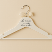 Cintre personnalisé mariage