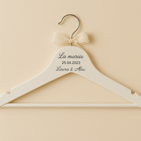 Cintre personnalisé mariage